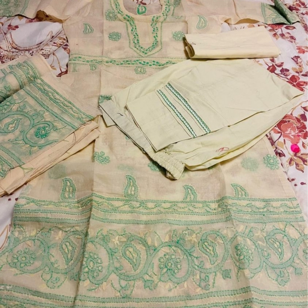 *MOVING CLEARANCE SALE *
 Pakistani salwar suit 4 pieces cotton  dress small